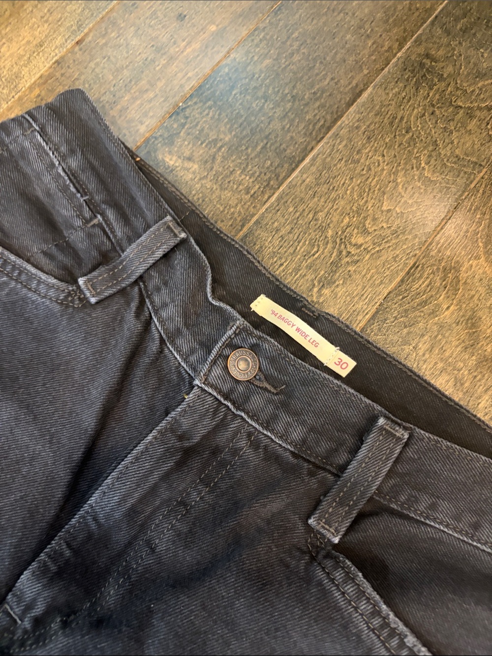 Levi’s 94 Baggy Wide-Leg Jeans - Picture 7 of 9